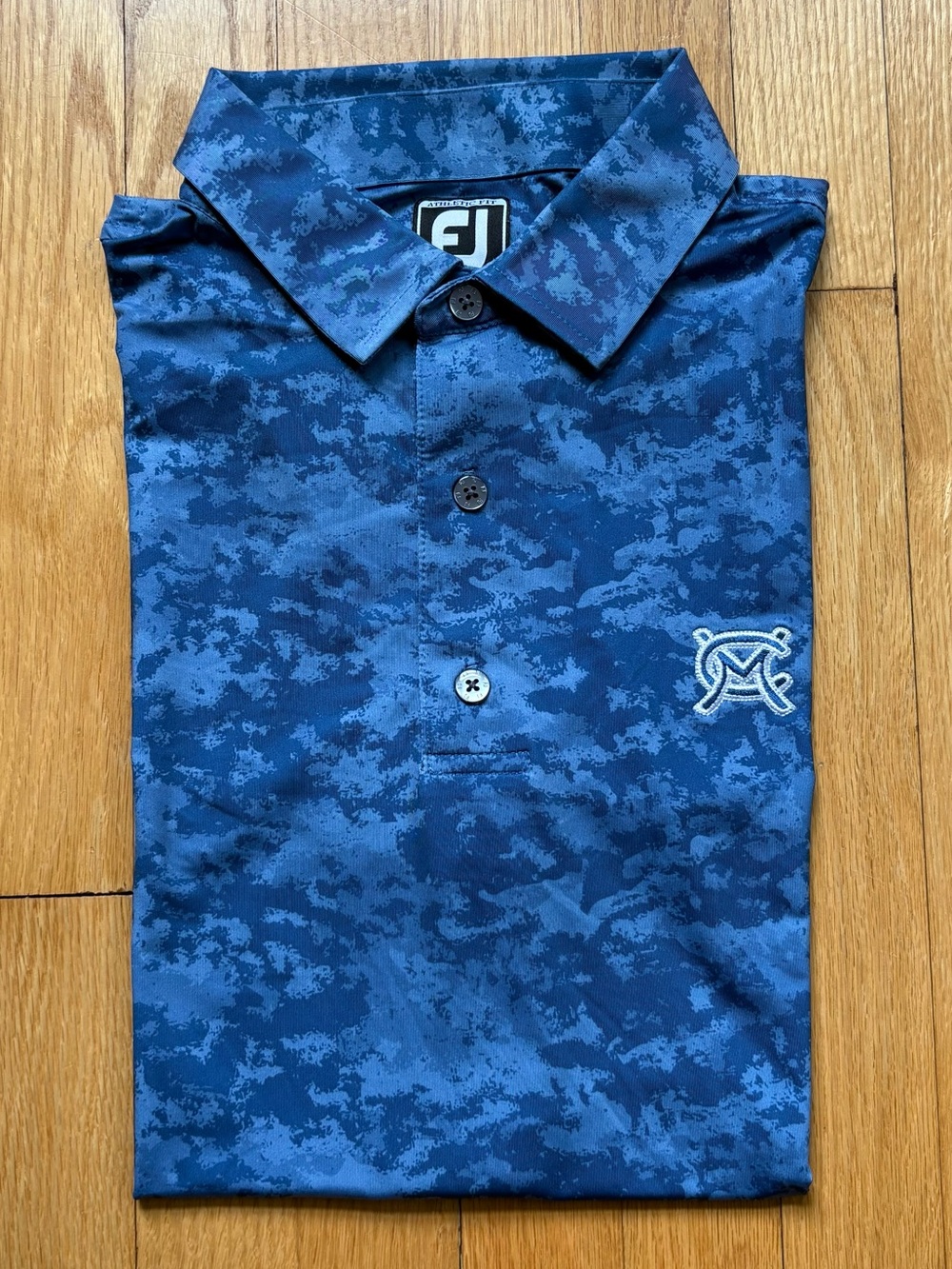 FootJoy Golf Men’s Short Sleeve Polo Athletic Fit Medium Blue Cloud Pattern